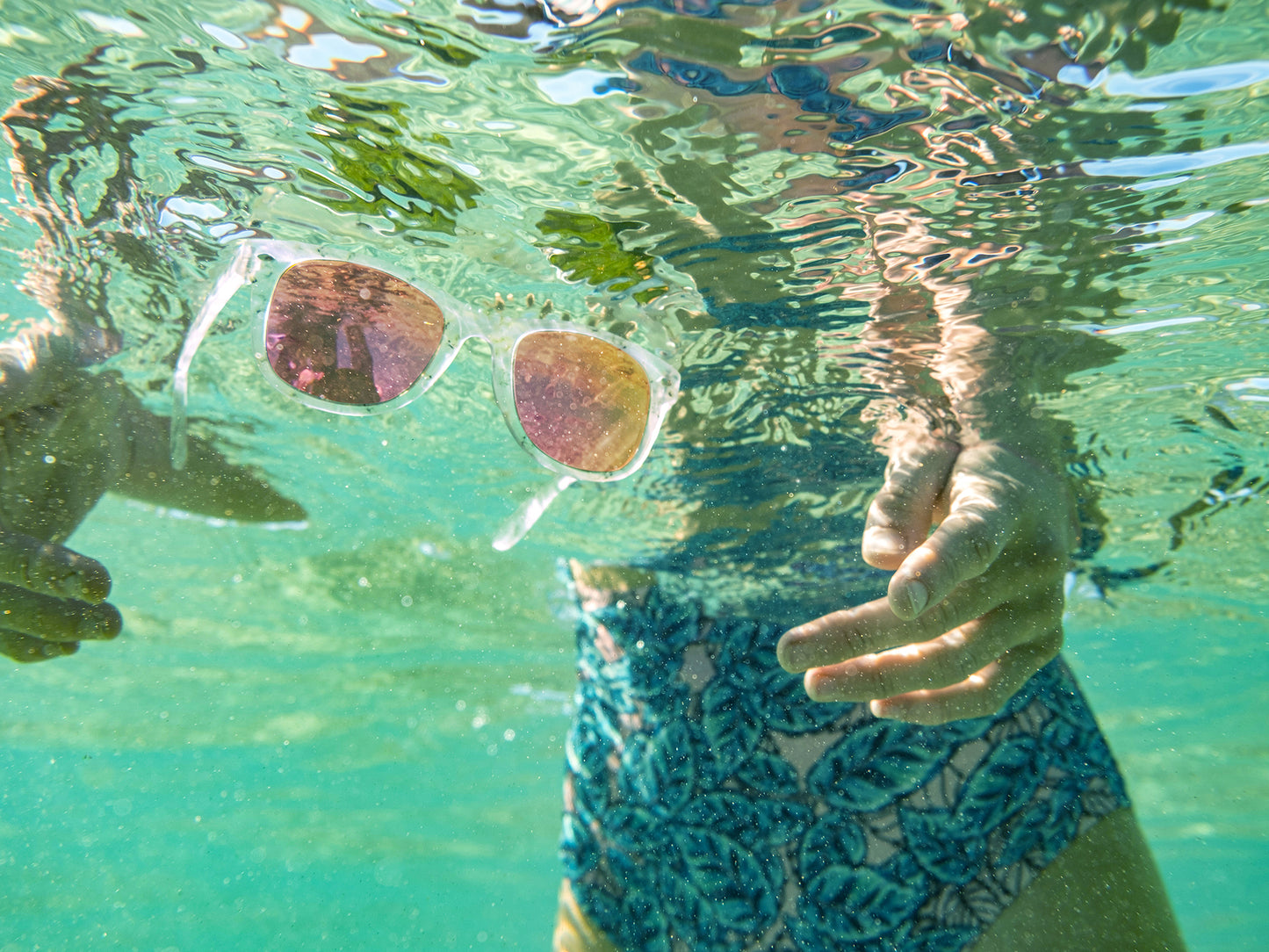 PARTY H2O Floating Polarized Sunglasses/LIFESTYLE